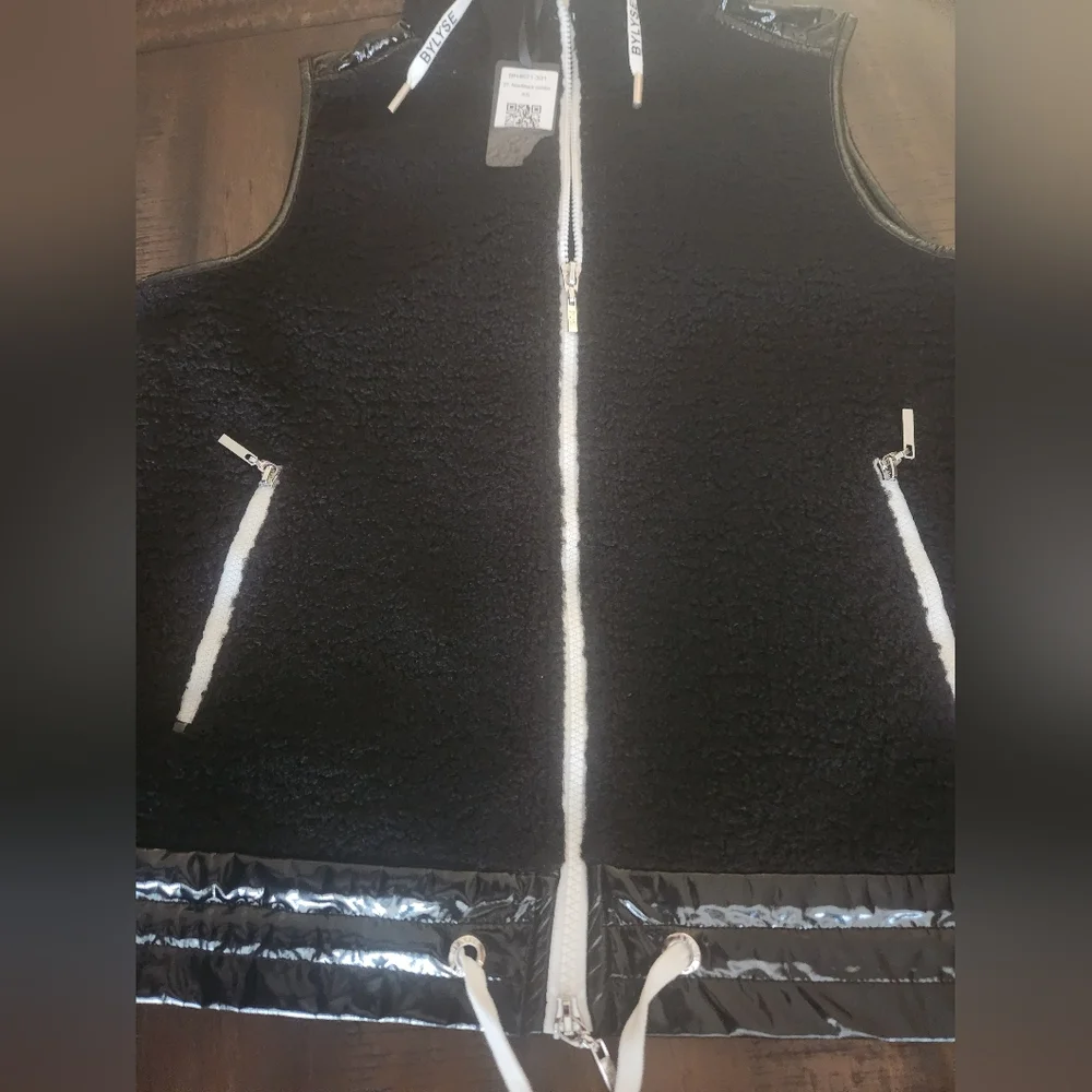 NWT‎ Bylyse Spenard Black Fleece Hoodie Vest XS